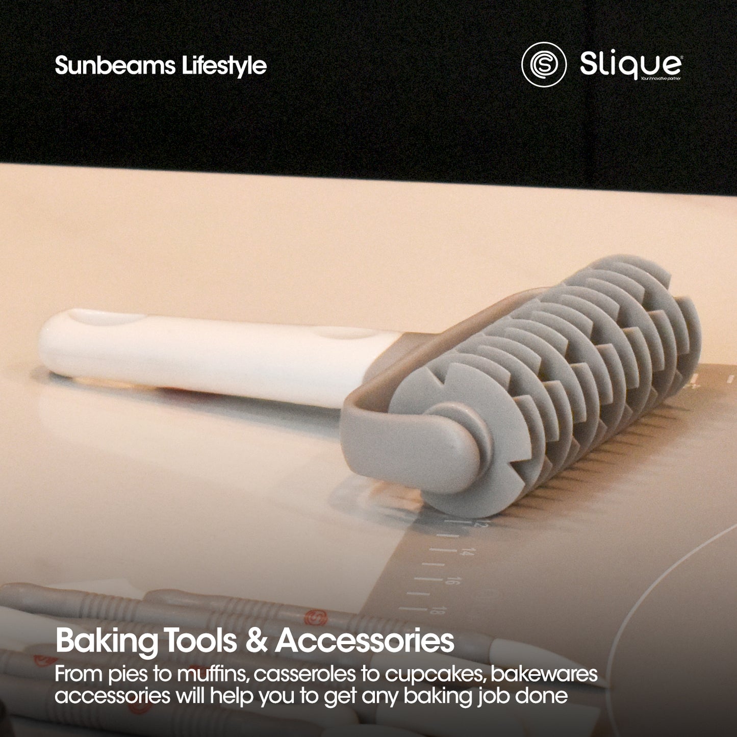 SLIQUE Premium Lattice Roller Dough Cutter